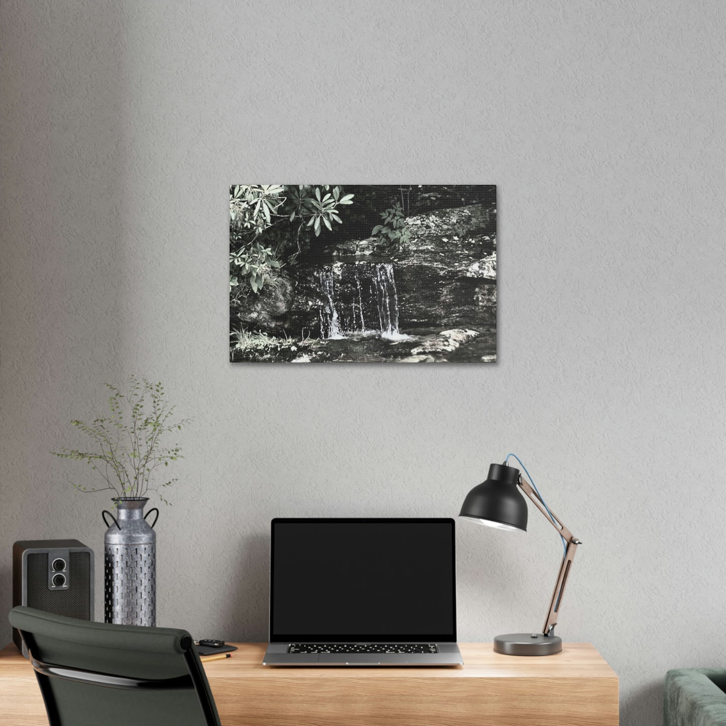 B&W Mini Falls