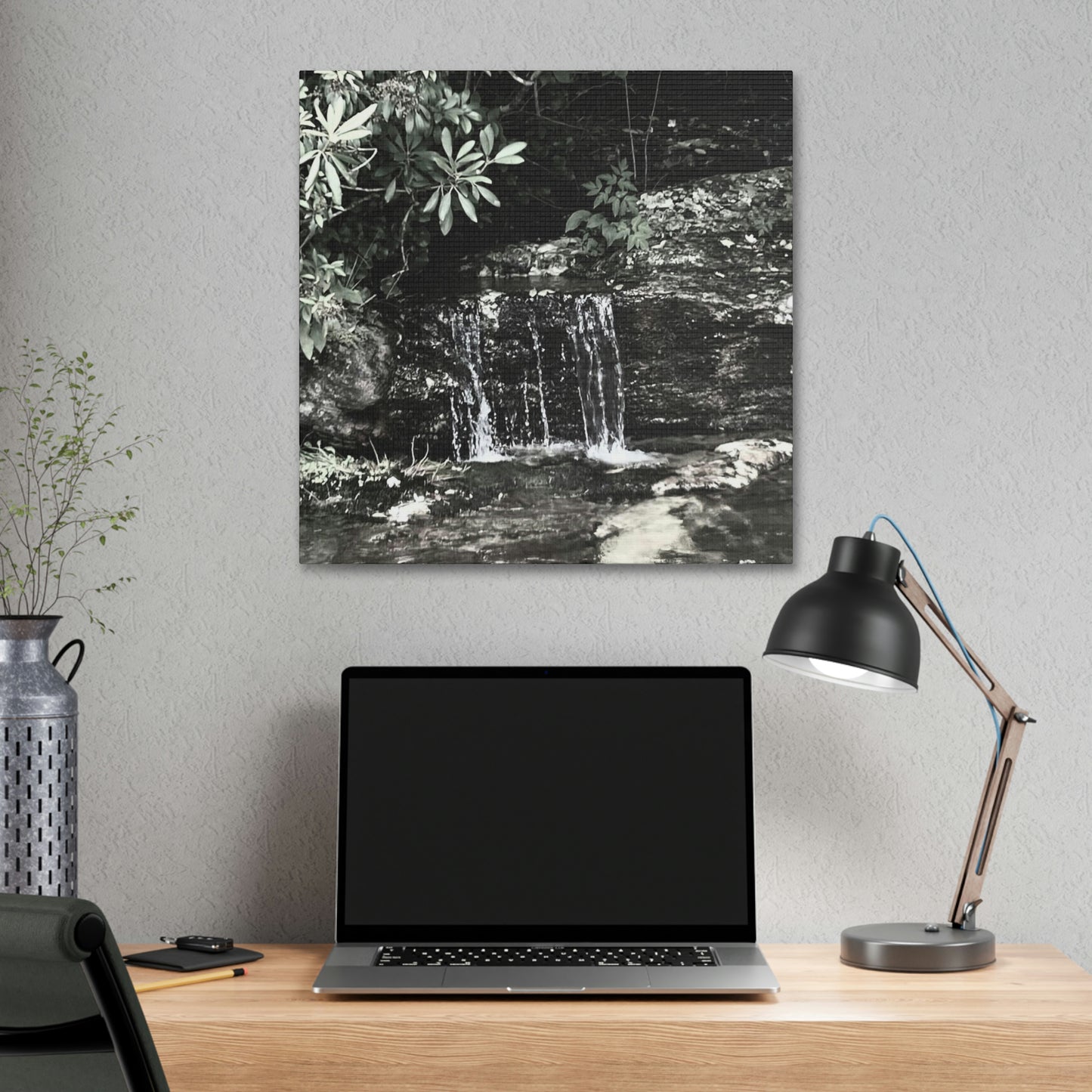 B&W Mini Falls